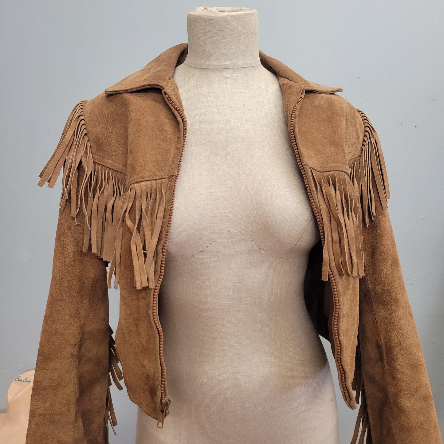 vtg 70s SANDY BROWN FRINGE Jacket // vintage suede leather tan cropped western hippie biker style easy rider buckskin davy Crockett small