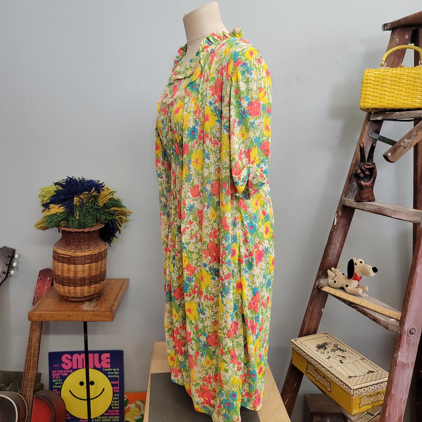 vtg 60s TWO PIECE DRESS // vintage silky outfit flower power flowy nylon jersey neon bright pastel slip dress and housecoat set nightgown