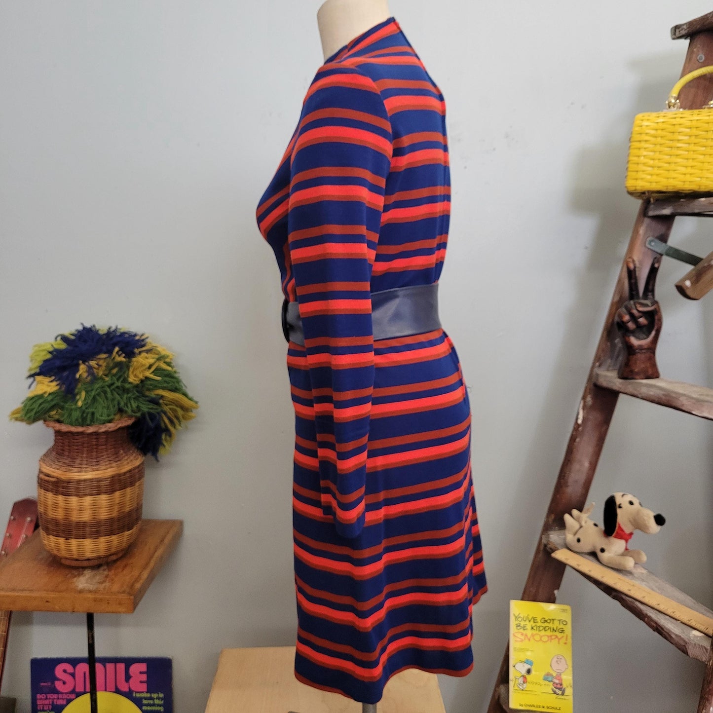 vtg 70s CHEVRON BELTED DRESS // vintage medium womens retro mod autumn cottage winter stylish metro sassy flirty funky movie star unique fit