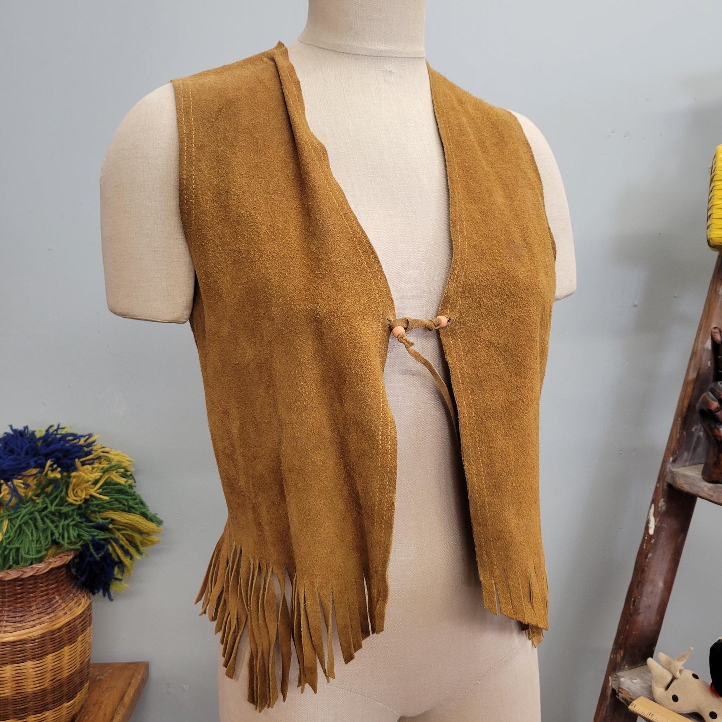 vtg 70s SUEDE FRINGE VEST / vintage medium womens leather tassel beaded tie top retro hippie bohemian woodstock rocker jimi hendrix boho top