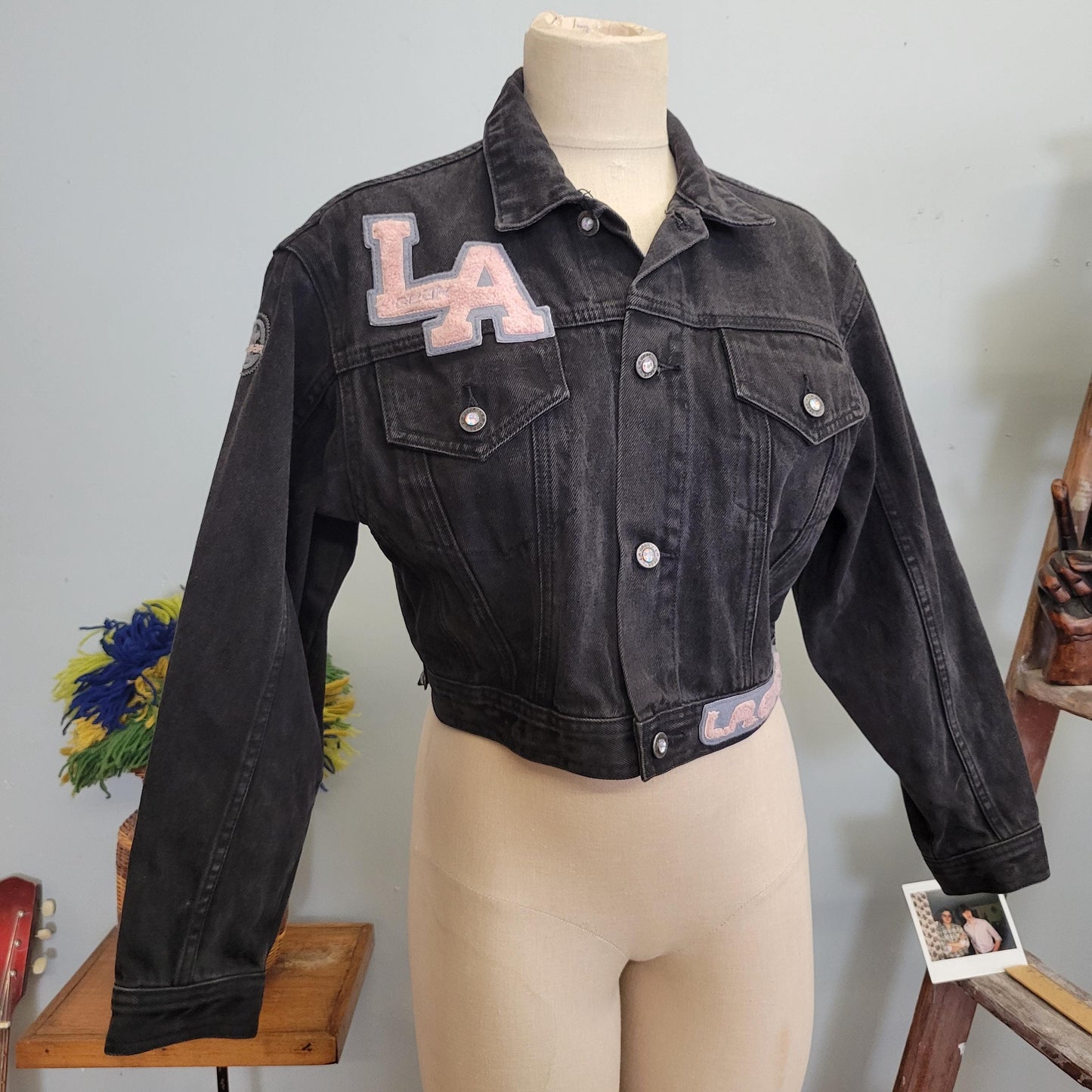 vtg 90s LA GEAR JEAN Jacket // vintage cropped black denim and pink stitch applique valley girl 90210 cute gray los angeles california girl