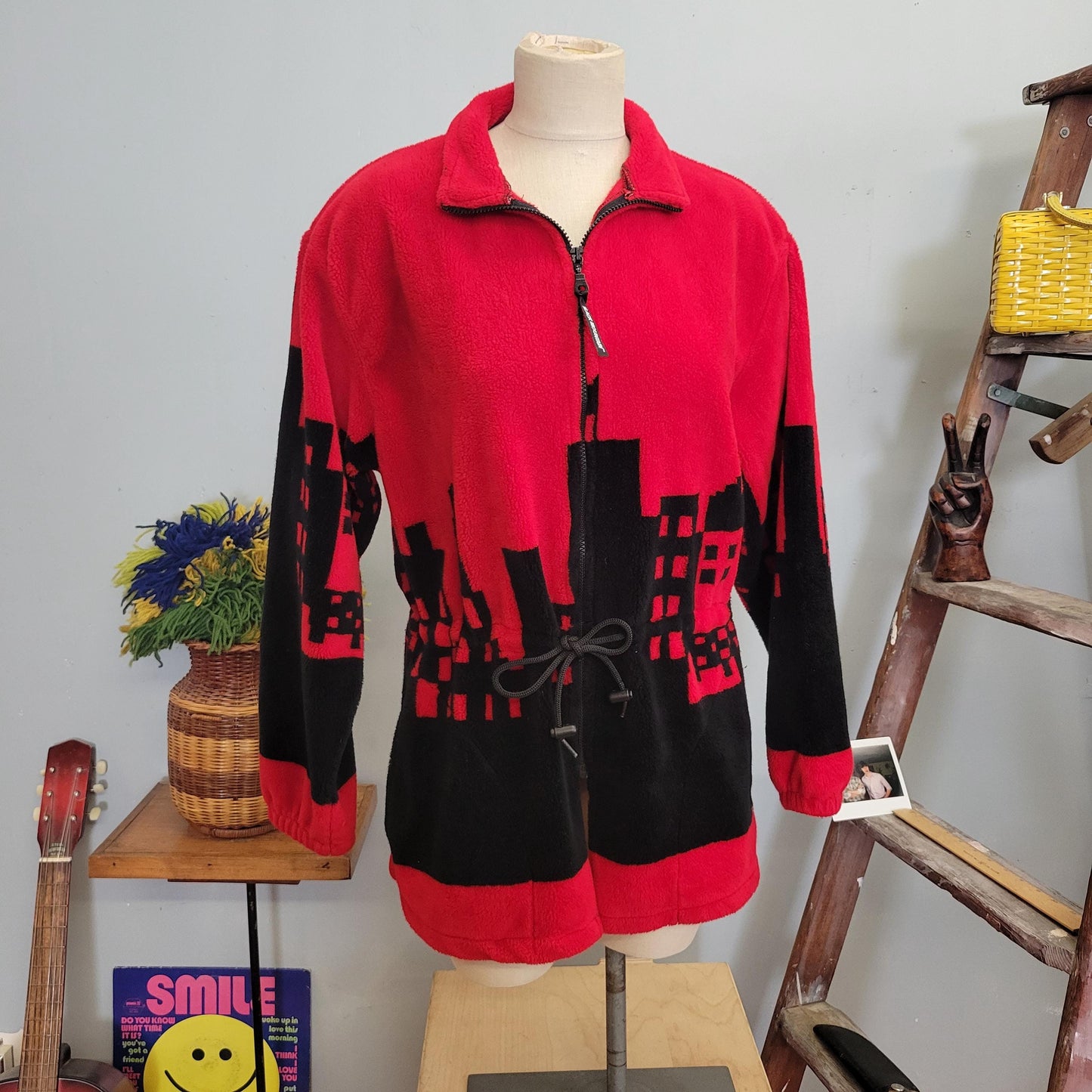 vtg 80s RED CITY SCENE Jacket // vintage black skyline motif outdoor gear medium soft zip up parka retro all over print cute autumn warm top