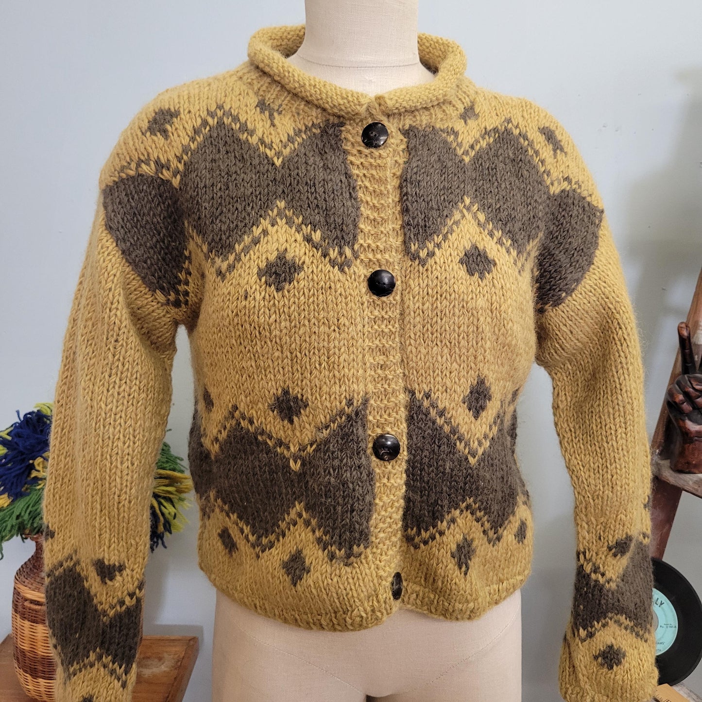 vtg 70s PATTERNED WOOL CARDIGAN // vintage sweater kat man doo medium geometric preppy mcm style comfy lined wool sweater cropped grunge top