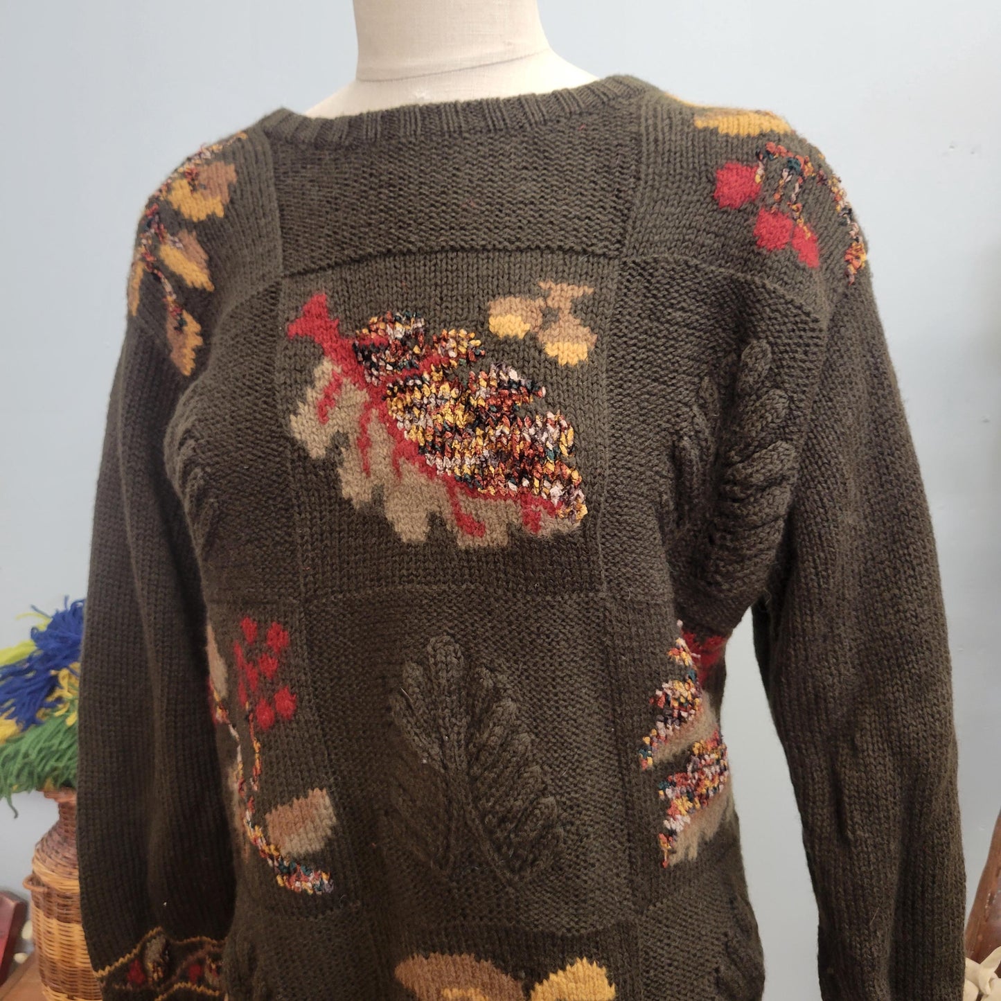 vtg 80s AUTUMN LEAVES SWEATER // vintage jh collectibles medium leaf stencil patterned fall vibes winner long oversized warm earth tones top