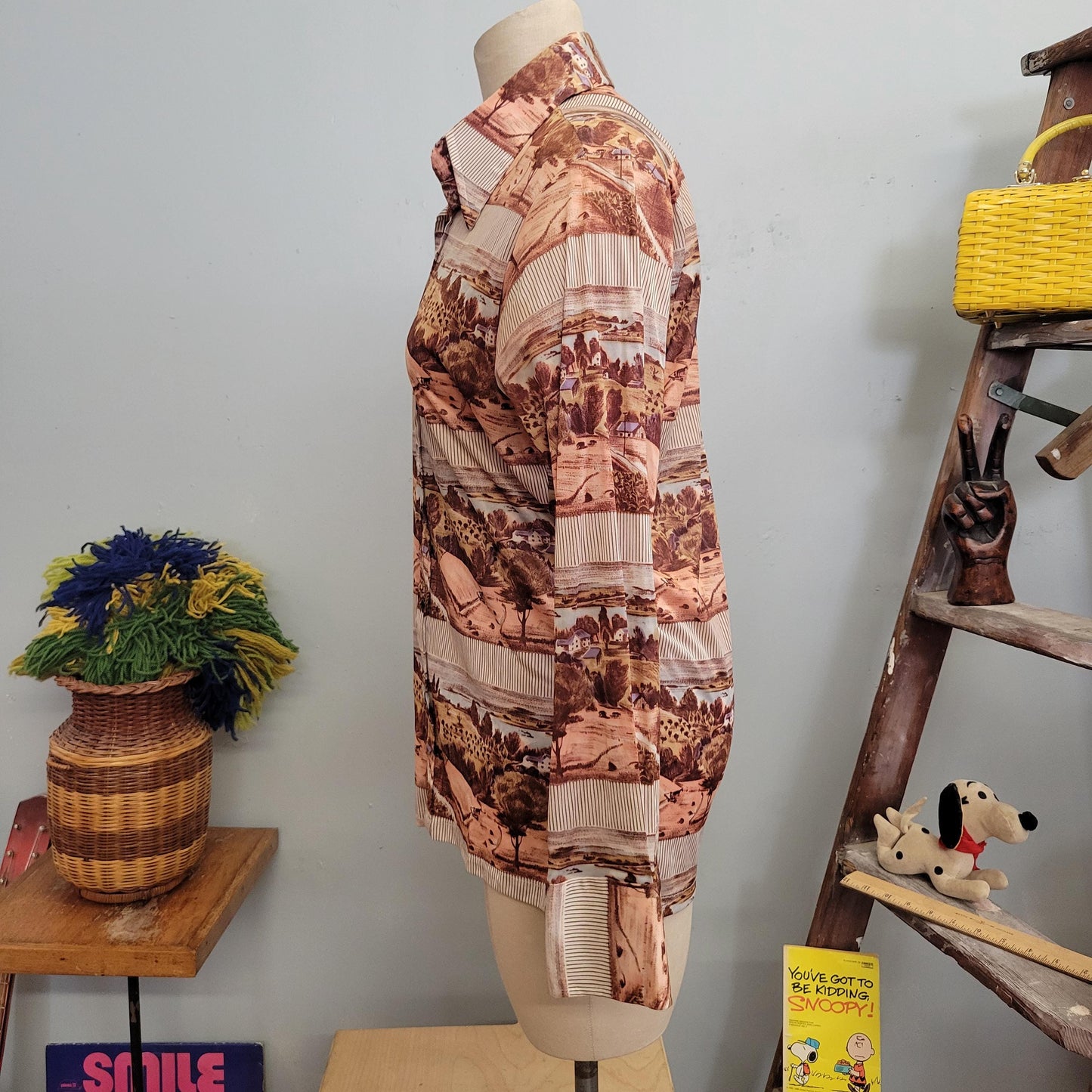 vtg 70s SILKY FARM TOP / vintage button down monzini knit large nylon retro western theme fall disco hippie pointy collared all over print