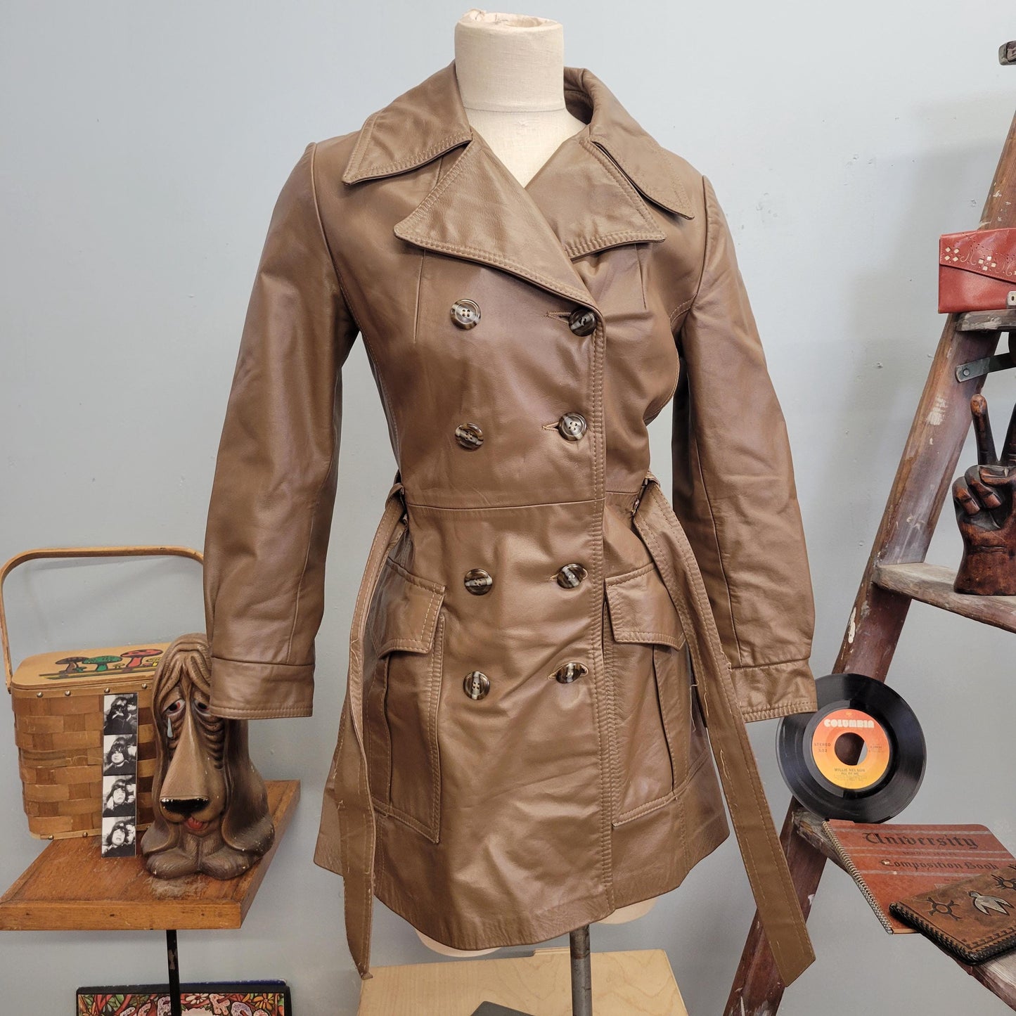 vtg 70s BROWN LEATHER COAT / vintage imperial leather & sports 11/12 womens medium jumbo pointy collar belted trench coat mod autumn duster