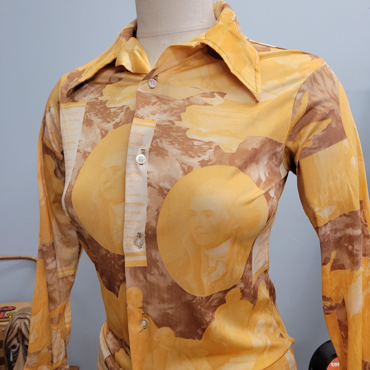 vtg 70s SILKY MONEY TOP // vintage psychedelic sportcrest 16 nylon button up andrew jackson benjamin franklin constitution declaration usa