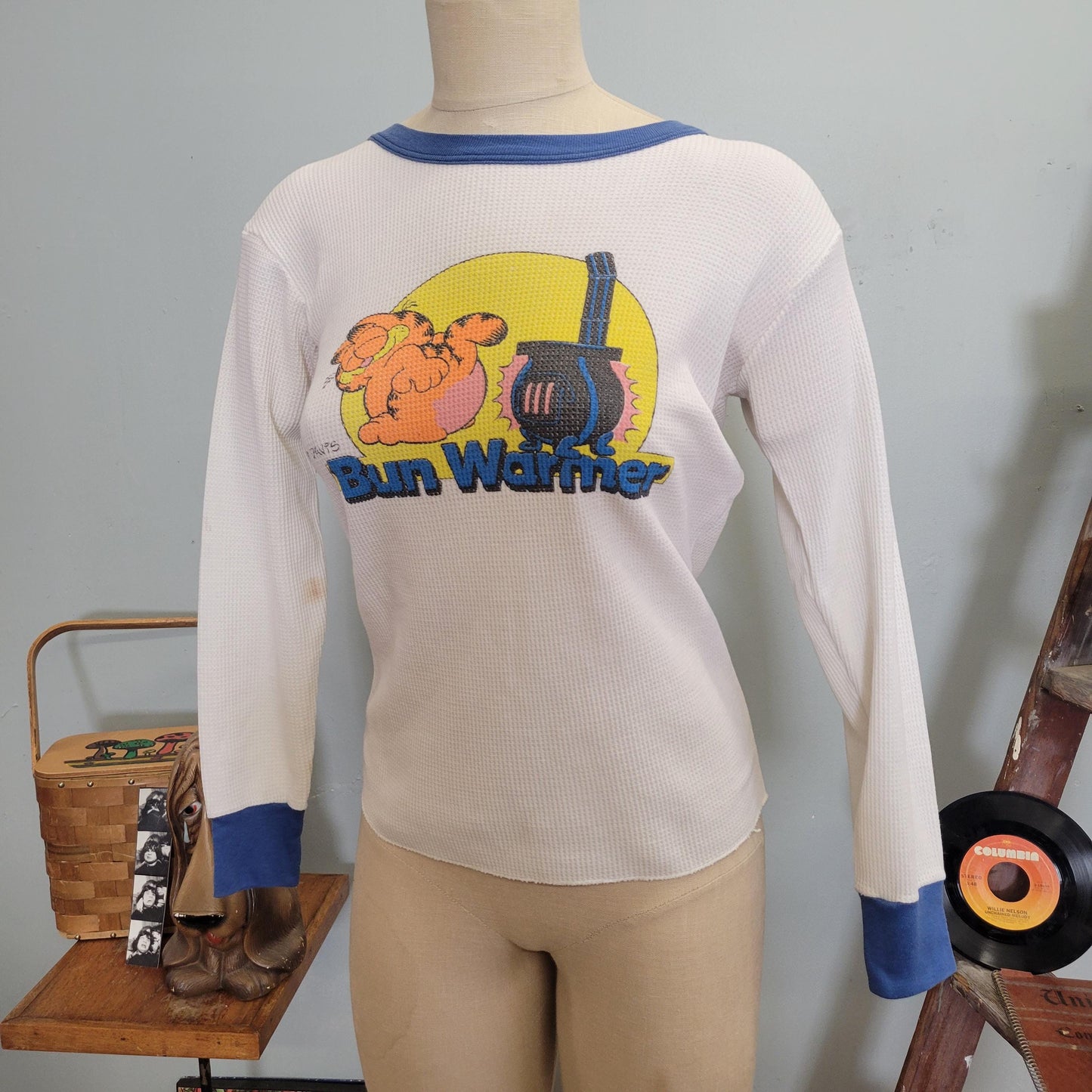 vtg 80s GARFIELD THERMAL SHIRT // vintage jim davis kiki medium bun warmer funny orange cat ringer autumn winter warm layers cartoon comic