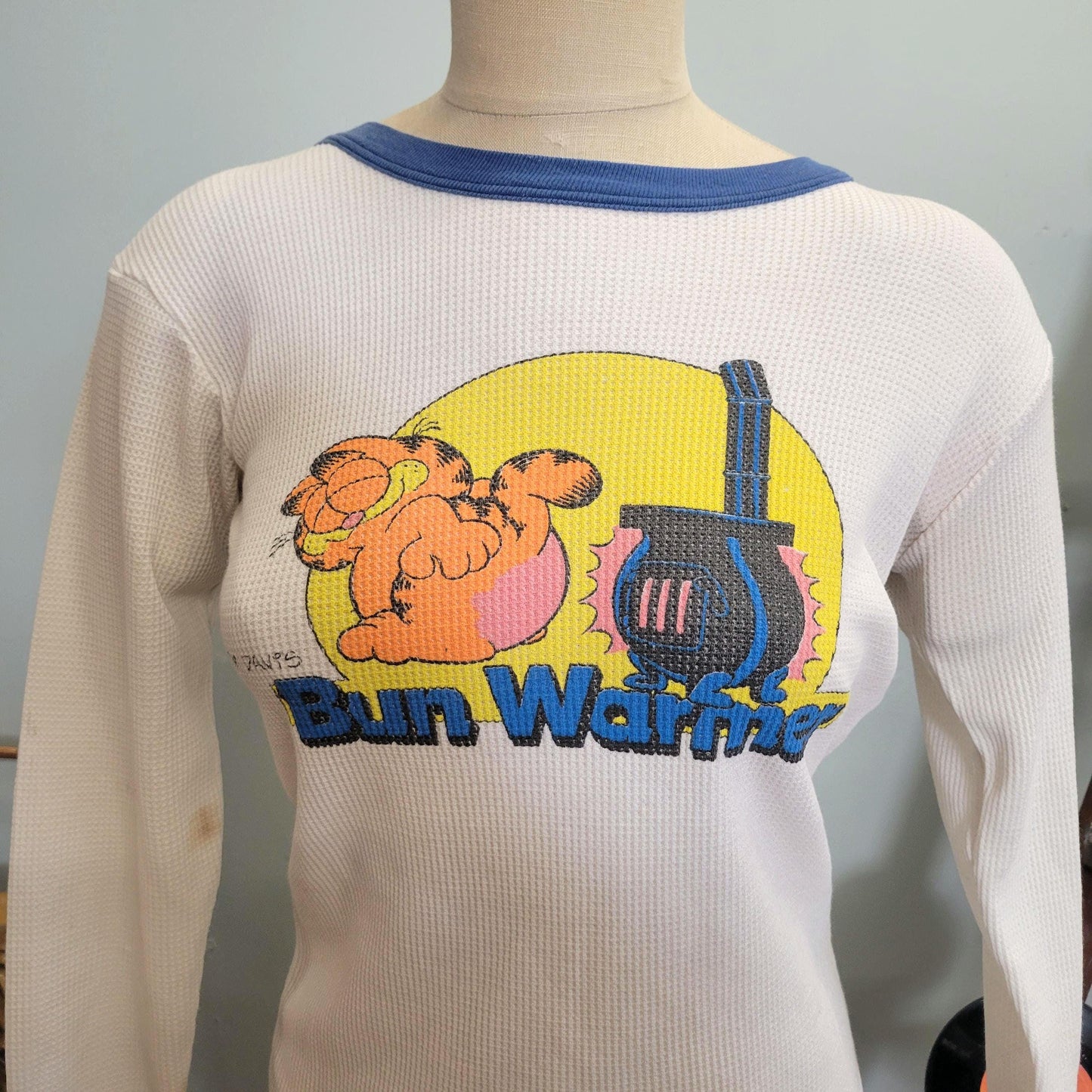 vtg 80s GARFIELD THERMAL SHIRT // vintage jim davis kiki medium bun warmer funny orange cat ringer autumn winter warm layers cartoon comic