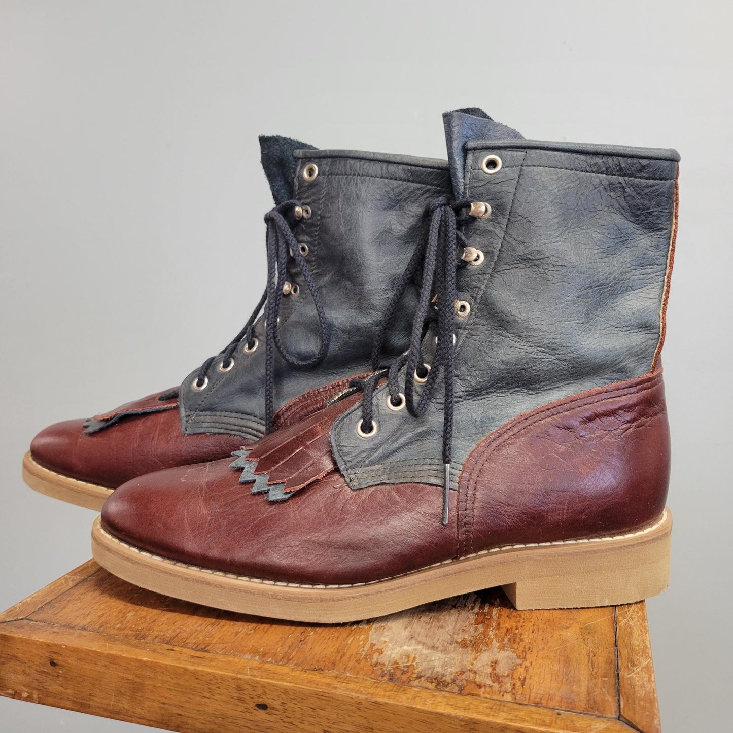 vtg 70s TWO TONE ROPER Boots // vintage size 10 womens western fringe lace up ankle boots black and brown leather autumn fashion ankle boots