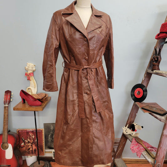 vtg 70s CARAMEL LEATHER COAT // vintage dan di modes medium womens brown angled stitch detail belted collared stroller brown trench duster