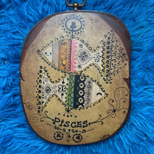 vtg 70s PISCES WOOD PLAQUE // vintage zodiac psychedelic folk art pattern hand drawn wood wall art horoscope art mcm home decor pisces gift