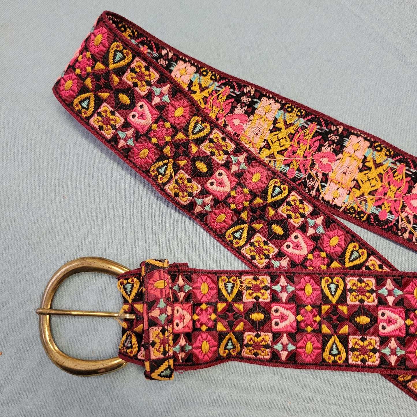 vtg 70s EMBROIDERED BELT // vintage hippie boho tapestry abstract heart pattern retro bohemian fabric accessory autumn vibes fall fashion