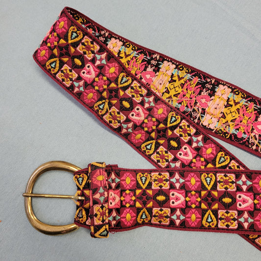 vtg 70s EMBROIDERED BELT // vintage hippie boho tapestry abstract heart pattern retro bohemian fabric accessory autumn vibes fall fashion