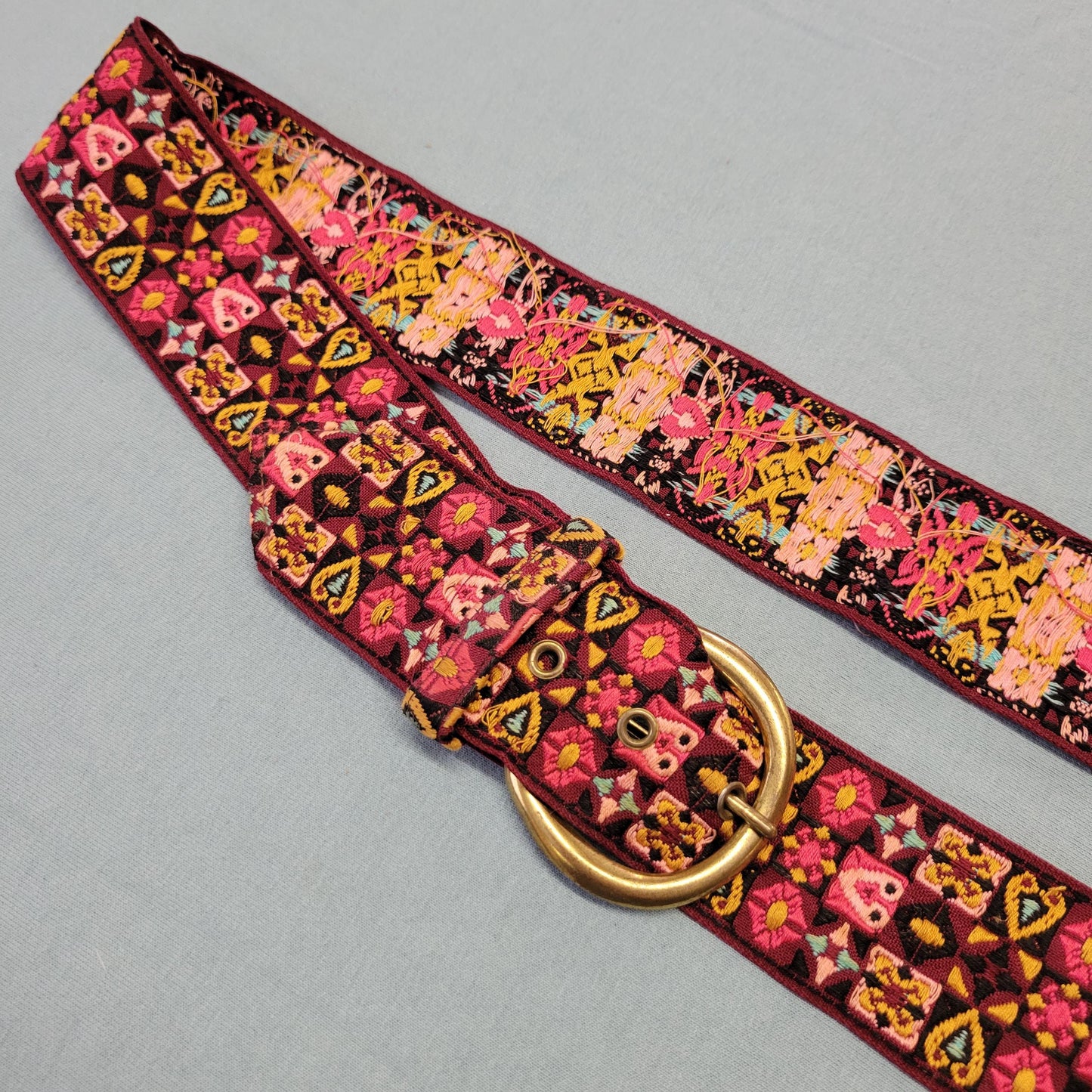 vtg 70s EMBROIDERED BELT // vintage hippie boho tapestry abstract heart pattern retro bohemian fabric accessory autumn vibes fall fashion