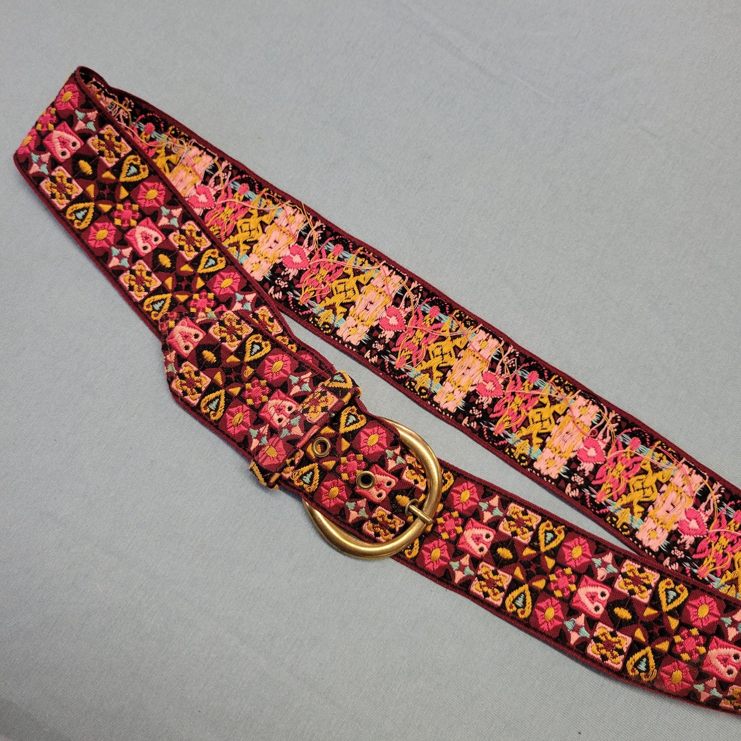 vtg 70s EMBROIDERED BELT // vintage hippie boho tapestry abstract heart pattern retro bohemian fabric accessory autumn vibes fall fashion