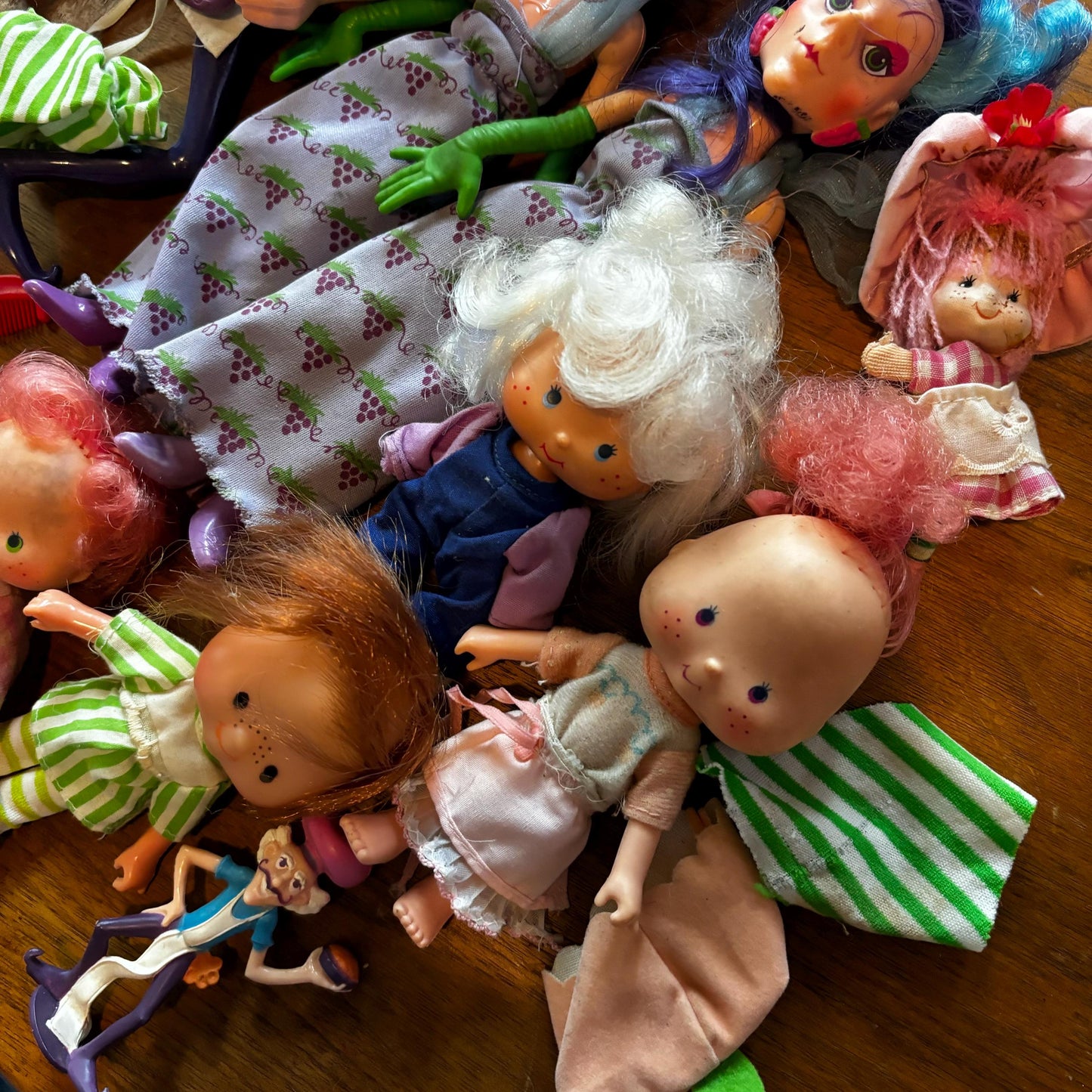 vtg 80s STRAWBERRY SHORTCAKE LOT // vintage purple pie man sour grapes accessories pets set of 13