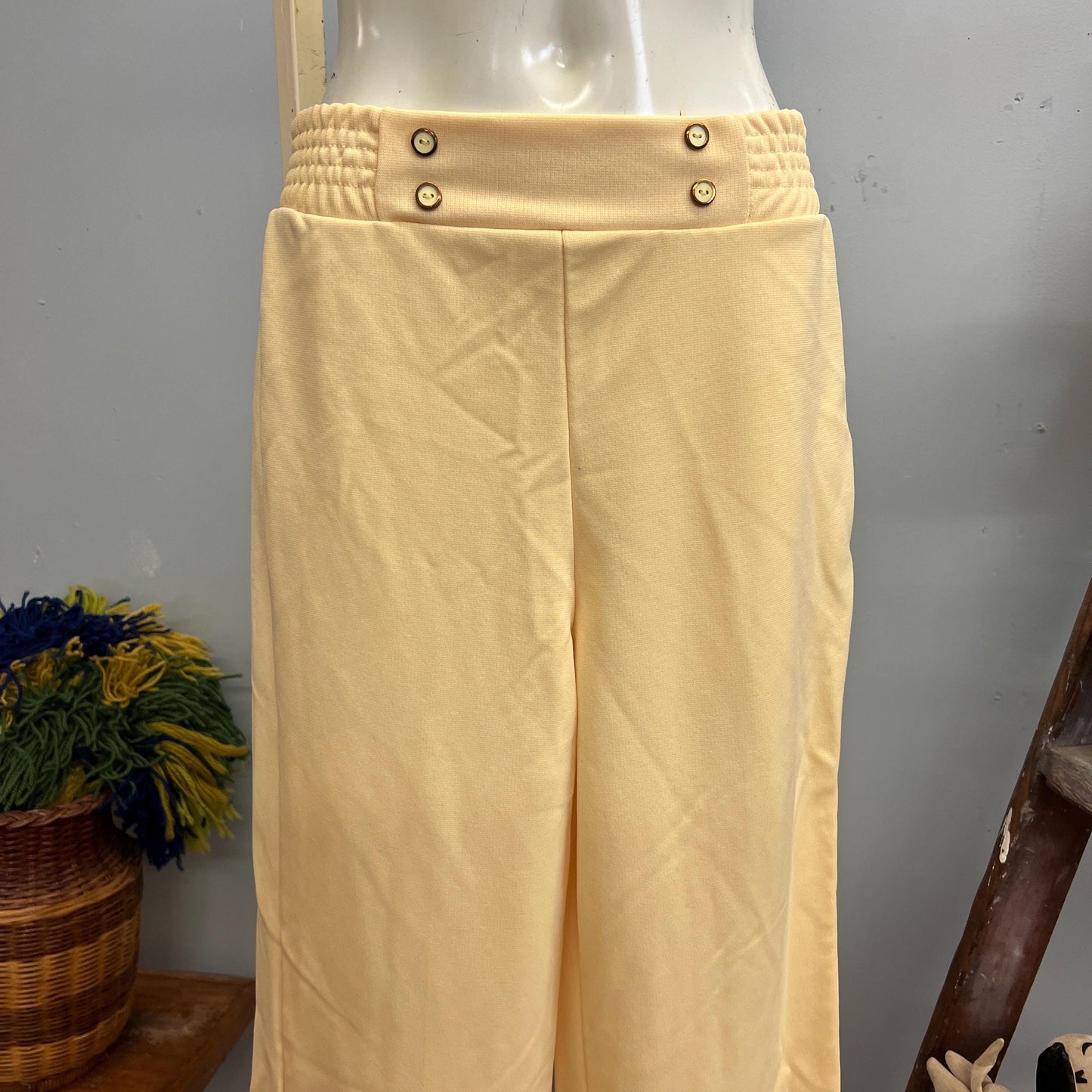 vtg 70s YELLOW DRESS PANTS // vintage size 10 pastel bell bottoms high waisted wide leg cool hippie mod autumn casual flare leg trousers 26