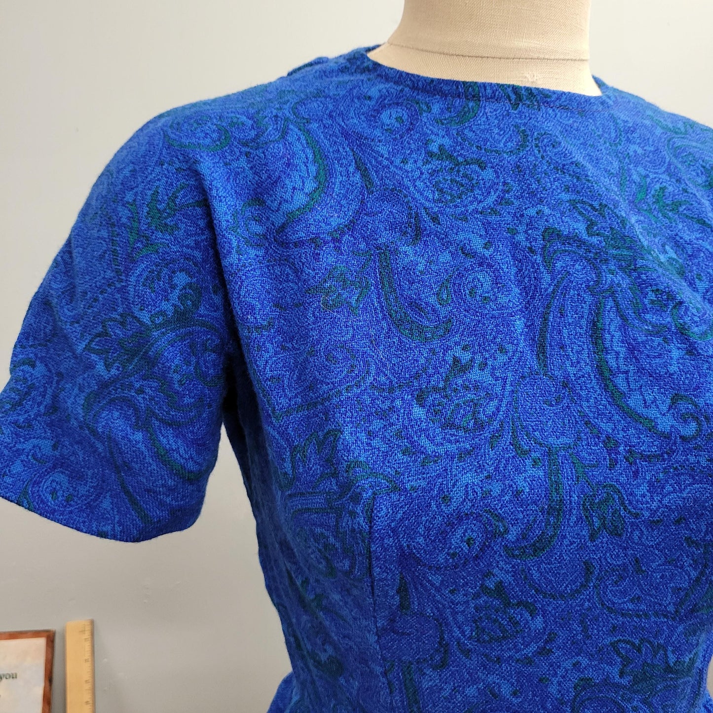 vtg 60s LANZ DAY DRESS // vintage lanz originals medium blue paisley retro mcm joan mad men style preppy sophisticated autumn wiggle dress