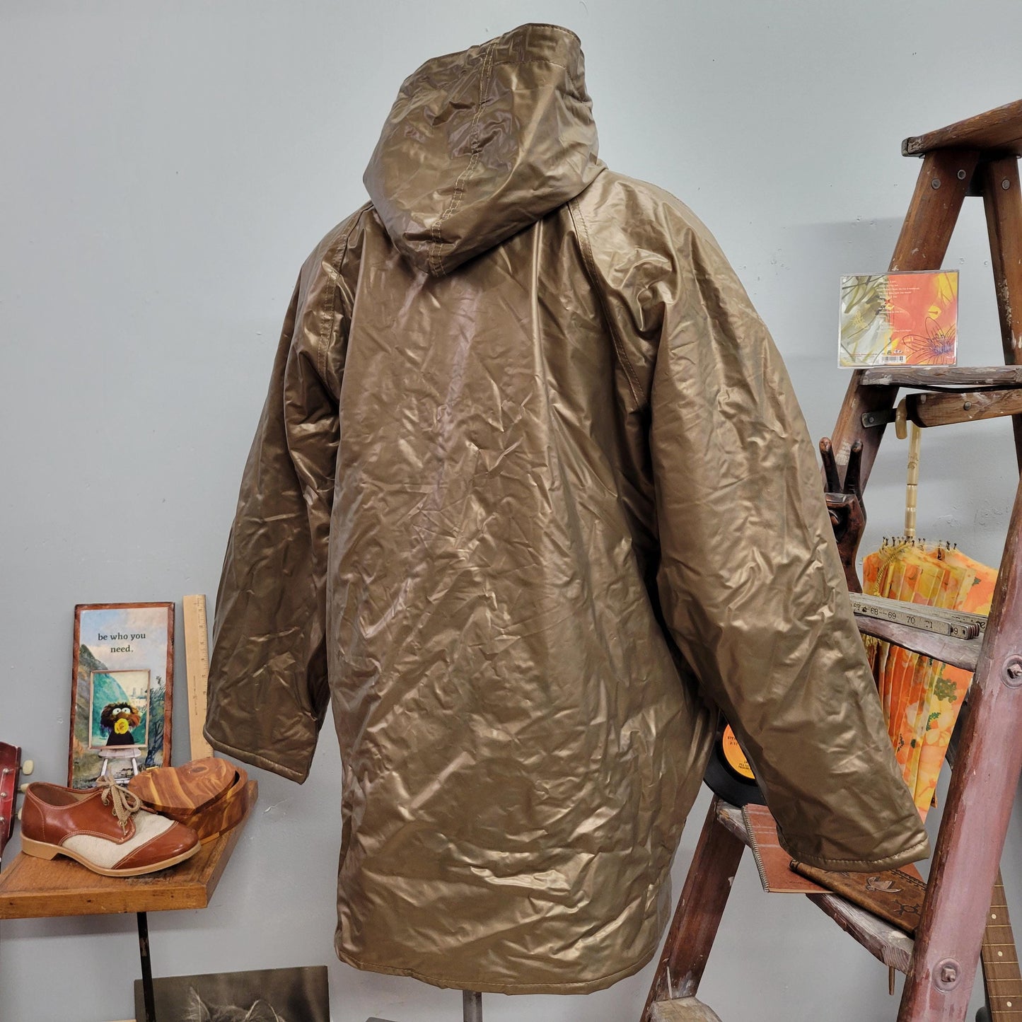 vtg 80s GOLD PVC JACKET // vintage totes coat medium oversized hooded baggy wet look raincoat autumn waterproof slicker crinkly vinyl coat