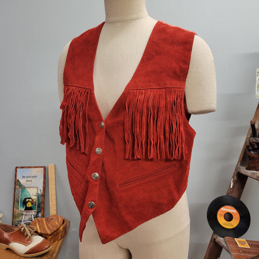 vtg 70s RED FRINGE VEST // vintage mona mode small western style suede tassel button up rodwo glam rock autumn vibes earth tones hippie top