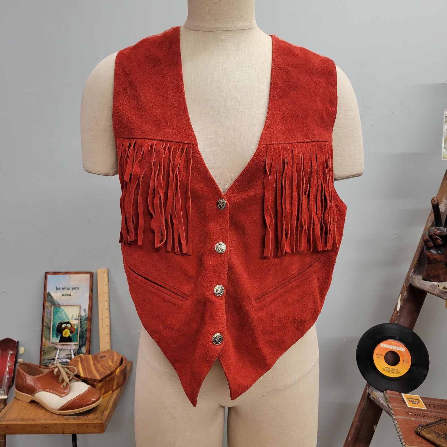 vtg 70s RED FRINGE VEST // vintage mona mode small western style suede tassel button up rodwo glam rock autumn vibes earth tones hippie top