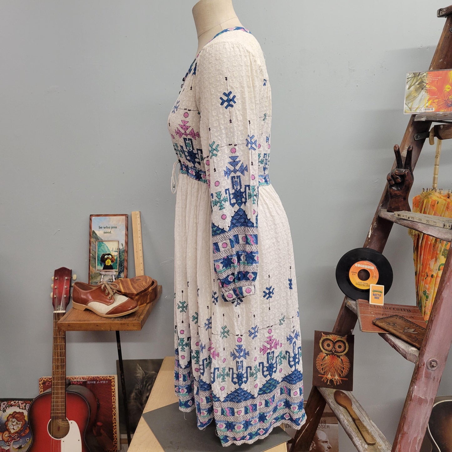 vtg 70s PATTERNED RAYON DRESS // vintage nandans small Indian rayon abstract geometric flowy winter ice queen whimsical hippie boho retro