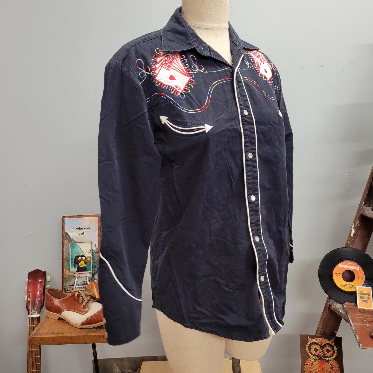 vtg 70s EMBROIDERED POKER BUTTONDOWN // vintage buffalo country small western rainbow trim royal flush h bar c style cotton pearl snap ranch