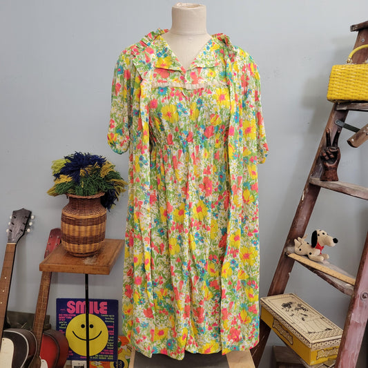 vtg 60s TWO PIECE DRESS // vintage silky outfit flower power flowy nylon jersey neon bright pastel slip dress and housecoat set nightgown