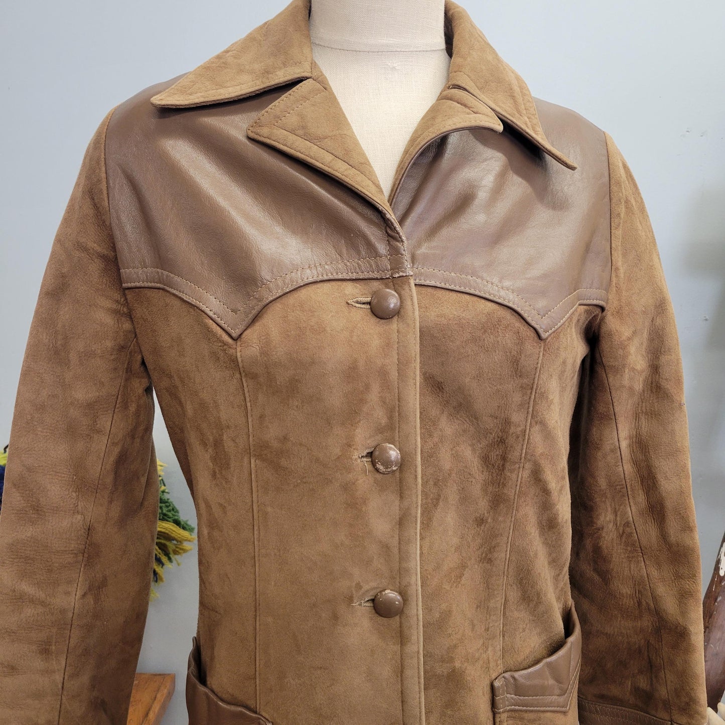 vtg 70s LEATHER SUEDE JACKET // vintage womens large pointy collar retro style buckskin patent leather two tone hippie western ranch style