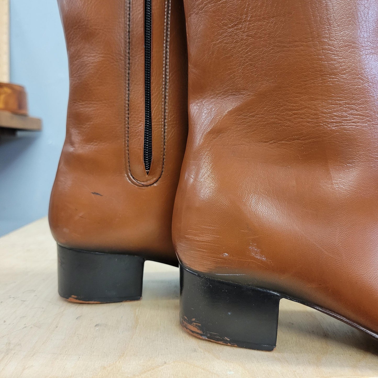 vtg 70s BROWN LEATHER BOOTS // vintage sears tan leather size 10 womens usa calf high chic autumn riding boots waterprrof fancy snow boots