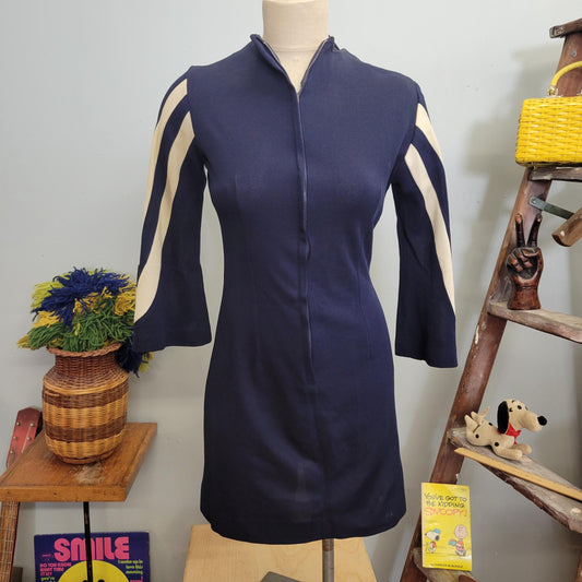 vtg 70s BELL SLEEVE DRESS / vintage retro womens small op art striped sleeve geometric psychedelic two tone navy blue autumn fashion dressy