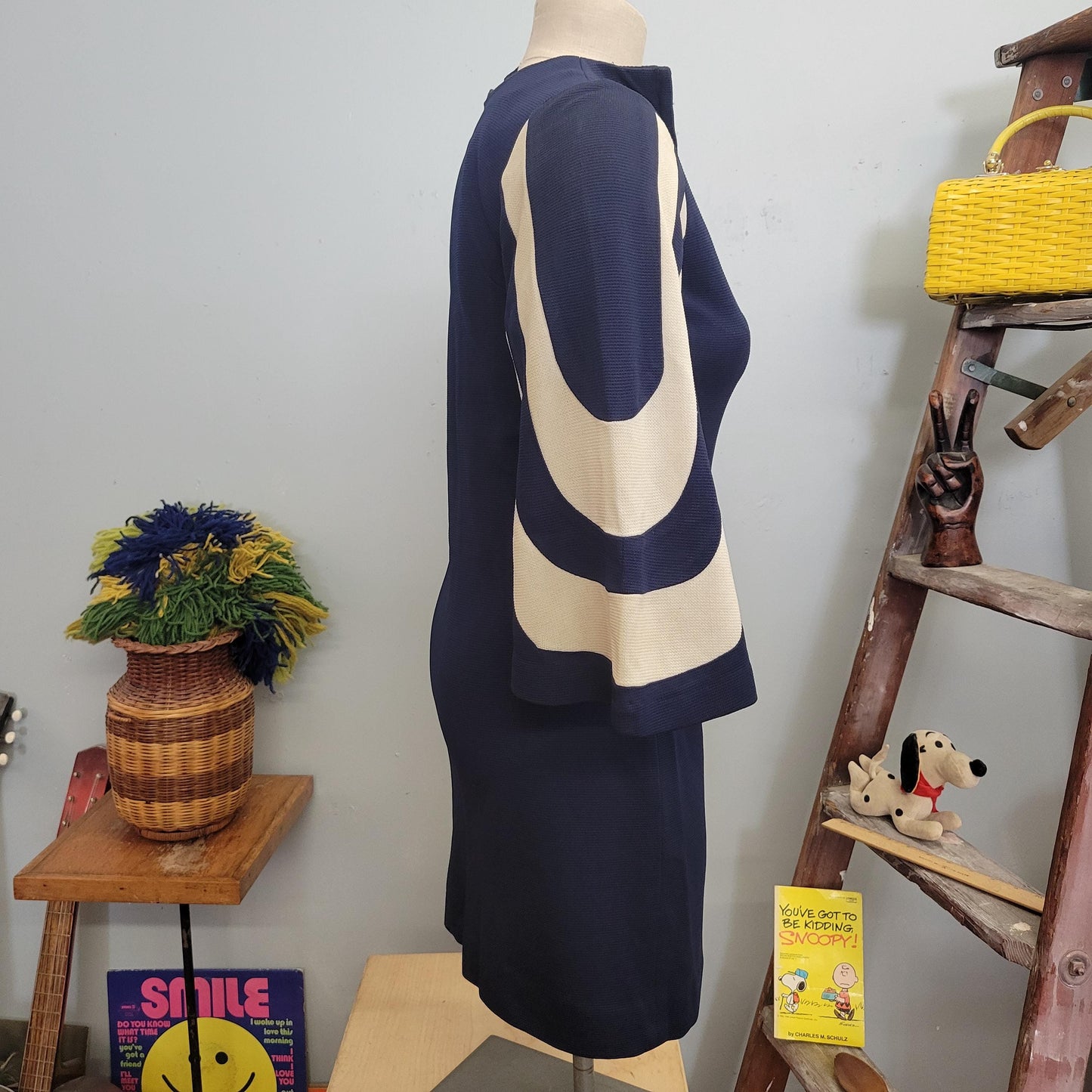 vtg 70s BELL SLEEVE DRESS / vintage retro womens small op art striped sleeve geometric psychedelic two tone navy blue autumn fashion dressy