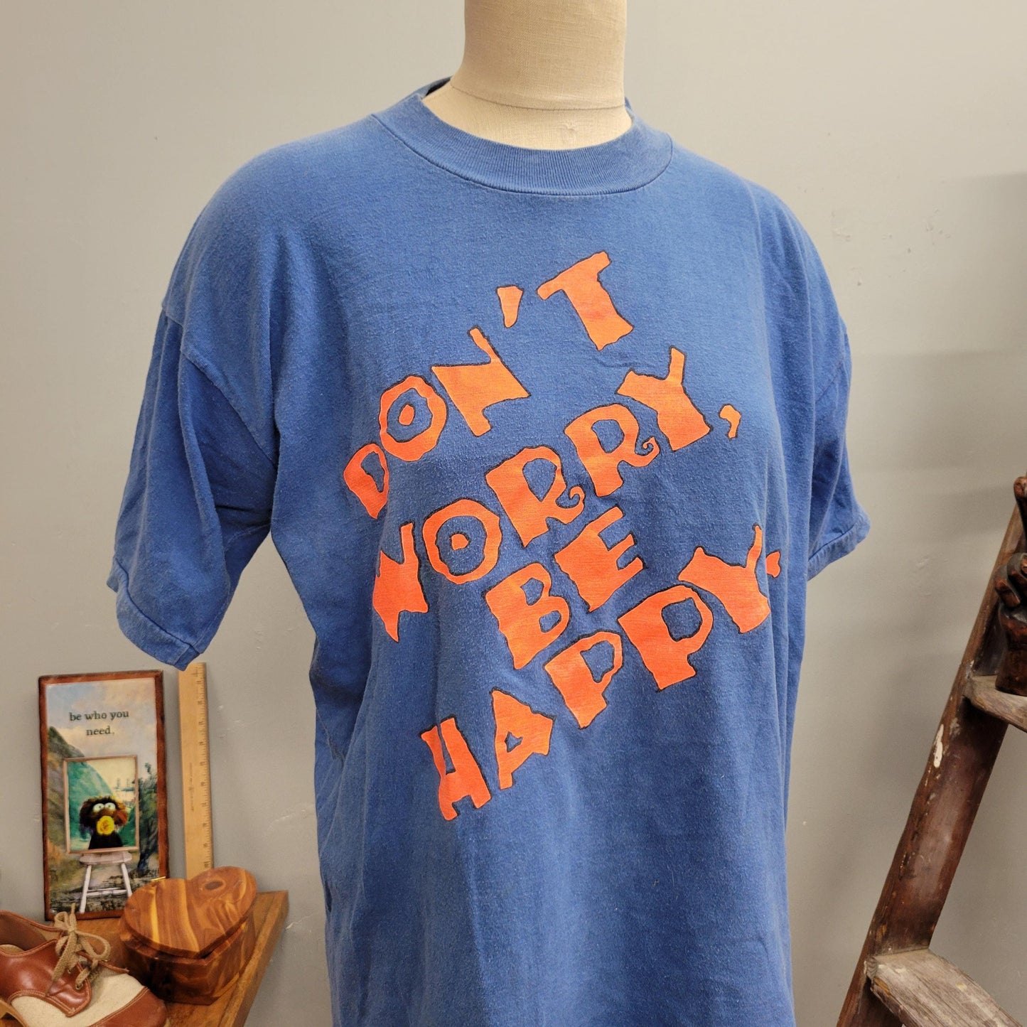 vtg 80s BE HAPPY TSHIRT // vintage dont worry be happy tee large unisex retro inspirational positivity goofy font ironic soft thin funny tee