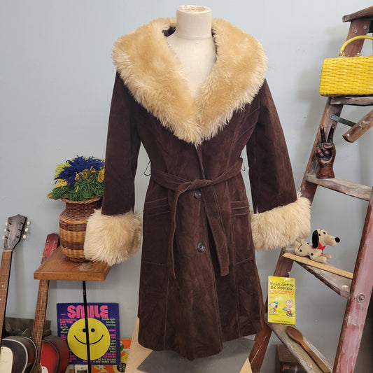 vtg 70s FUR SUEDE COAT // vintage medium penny lane large collar big arm cuffs chocolate brown fur trimmed stroller coat belted boho duster