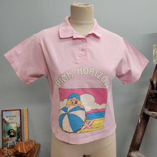 vtg 70s PINK HORIZON SHIRT // vintage jetset size 10 womens xs pastel pink collared nail salon art style nouveau flapper beach scene cartoon