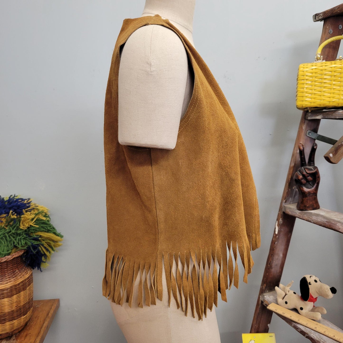 vtg 70s SUEDE FRINGE VEST / vintage medium womens leather tassel beaded tie top retro hippie bohemian woodstock rocker jimi hendrix boho top