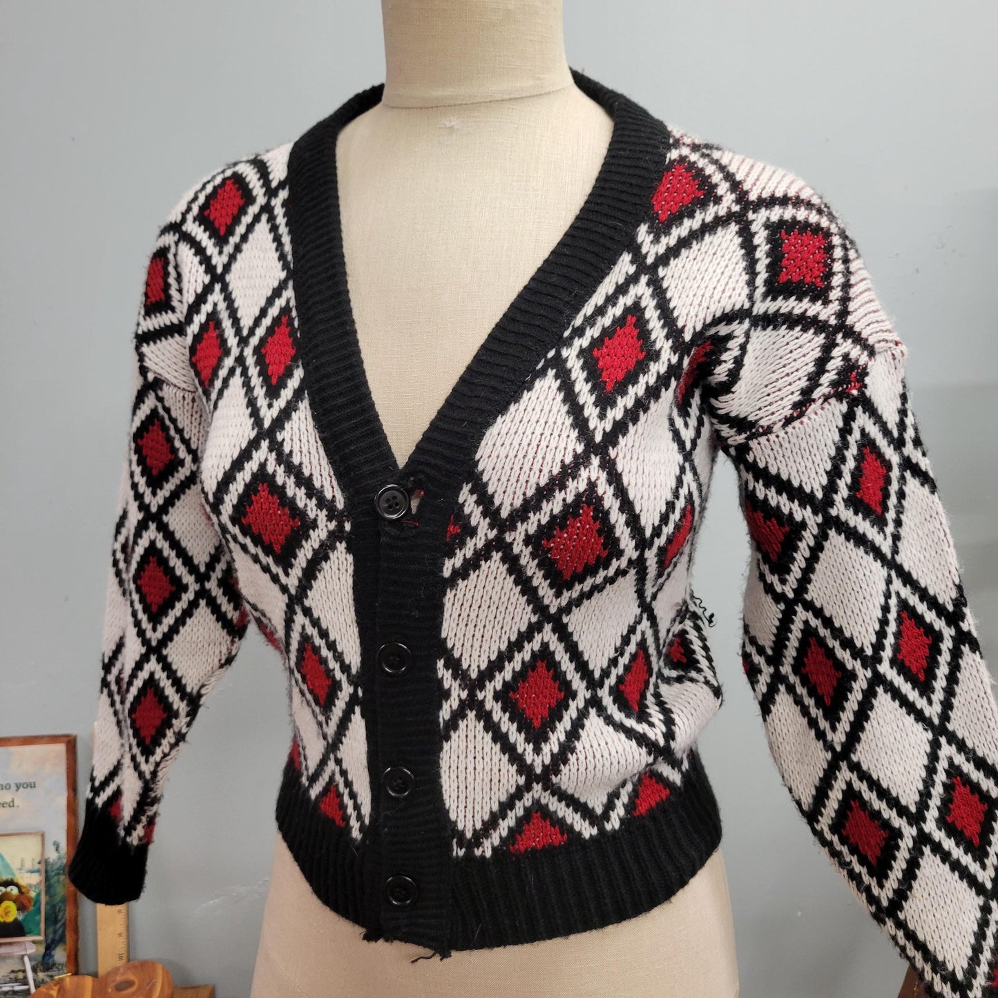 vtg 80s BRIGHT ARGYLE CARDIGAN // vintage sweater montebello youth large adult s cropped v neck sweater mod retro autumn petite fitted top