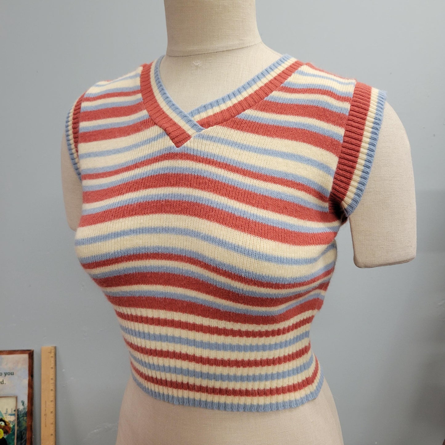 vtg 70s STRIPED SWEATER TOP / vintage crochet knit tank crop top cute small layering piece striped retro v neck cropped autumn sweater layer