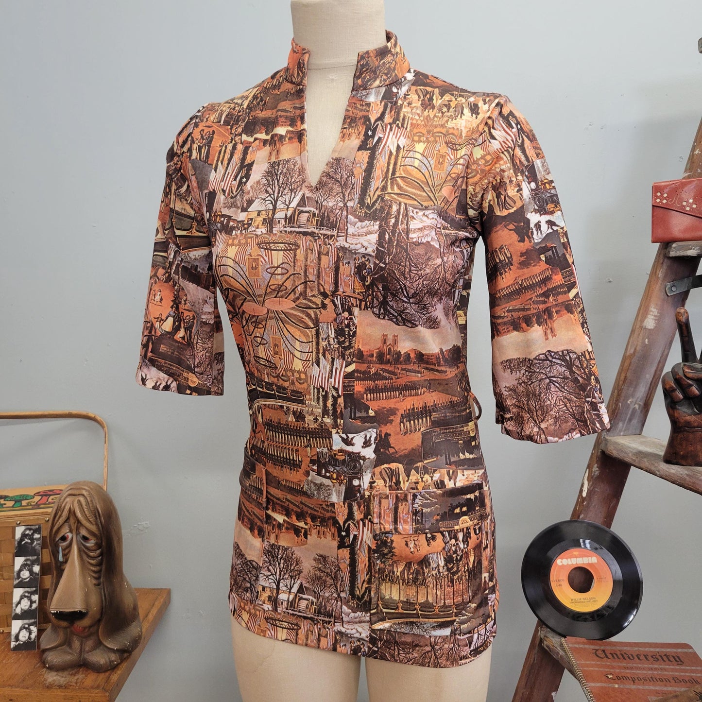 vtg 70s ALL OVER PRINT Top // vintage i.o.u. braxton blouse high collar v neck 3/4 sleeve retro autumn fall fashion hippie mod psychedelic