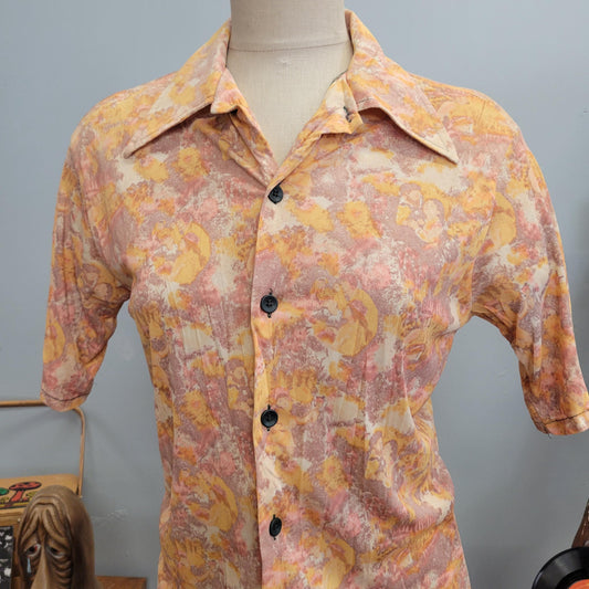 vtg 70s PAINTED SILKY TOP // vintage jc penney medium 1800s scene pointy collar pastel retro tapered psychedelic short sleeve autumn style