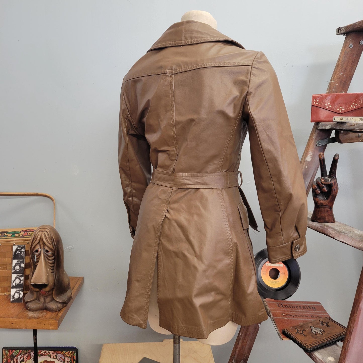 vtg 70s BROWN LEATHER COAT / vintage imperial leather & sports 11/12 womens medium jumbo pointy collar belted trench coat mod autumn duster