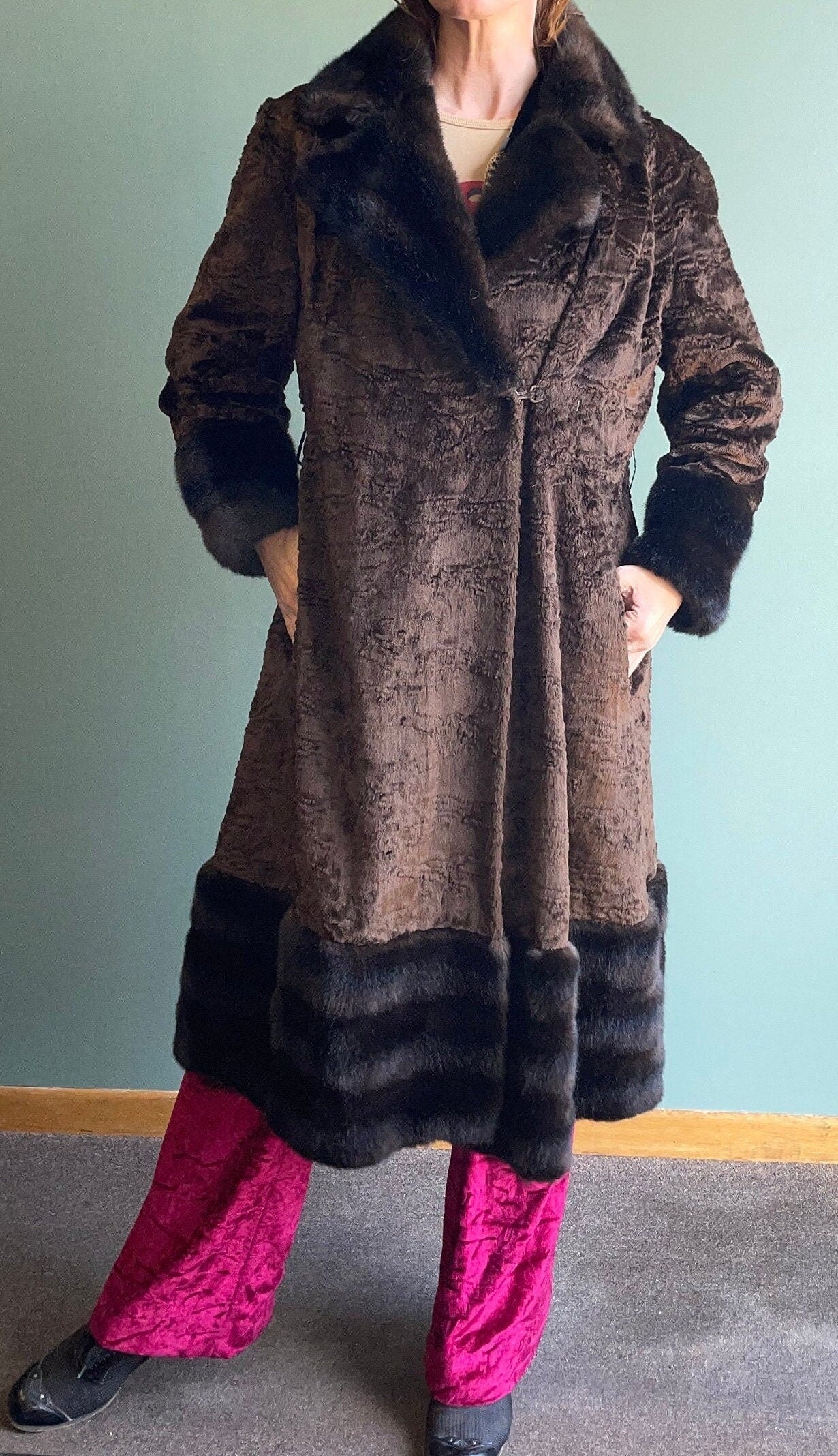 vtg 60s FUR TRIMMED COAT // vintage brown striped stroller coat made in england ribbed fur evening coat classy bougie theatrical penny lane