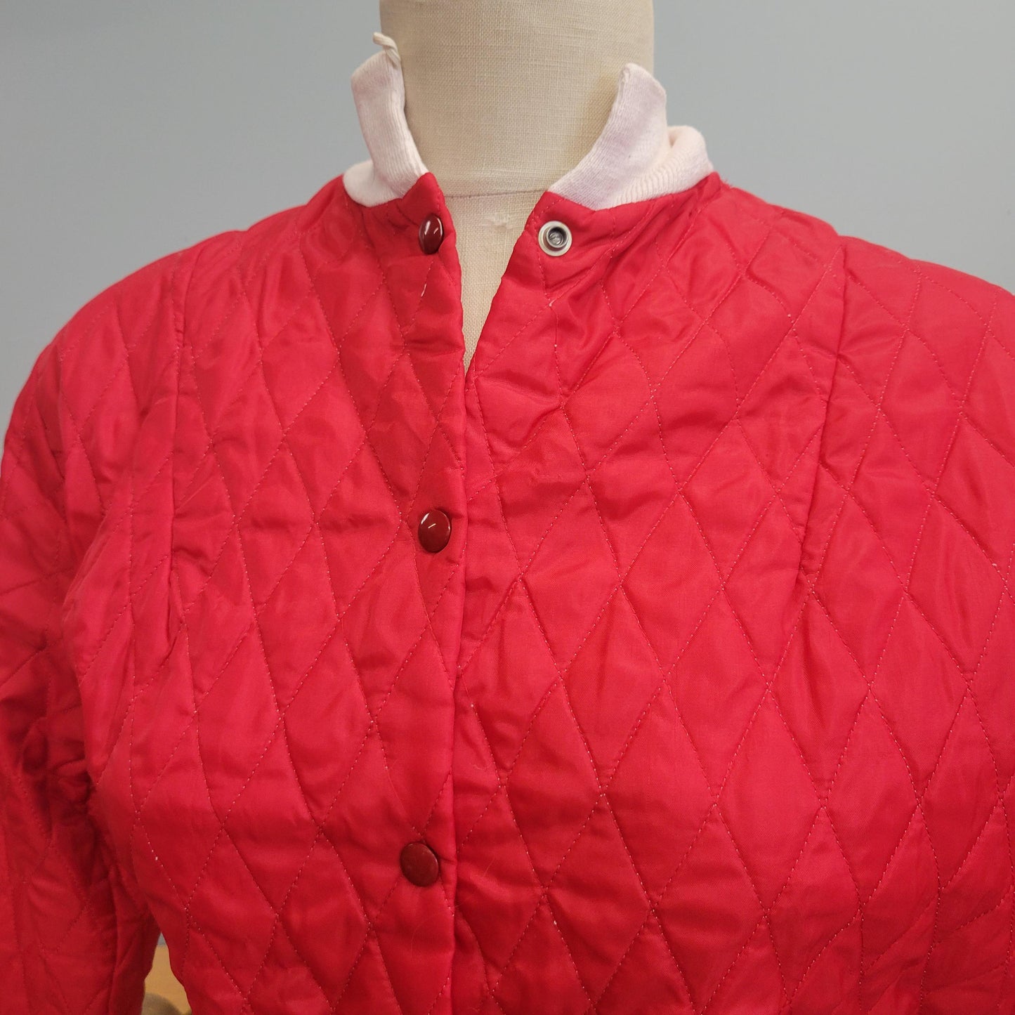 vtg 70s THERMAL RED JACKET // vintage thermorama minnesota small womens waffle weave two tone red white snap up autumn cropped windbreaker