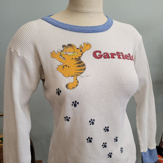 vtg 80s GARFIELD THERMAL SHIRT // vintage small womens jim davis sunday comics waffle weave ringer graphic tee cute stylish winter fashion