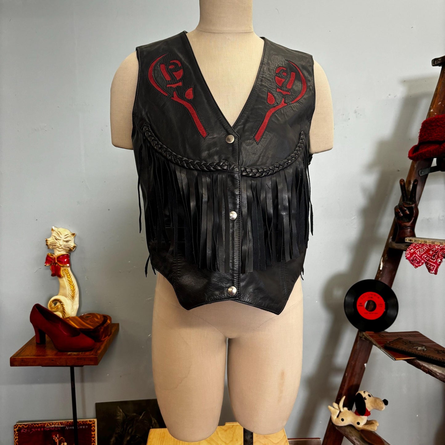 vtg 80s BLACK RED FRINGE Vest / vintage addis fashions xl womens metal conch tassel biker western hippie cowgirl gothic v neck roses pattern
