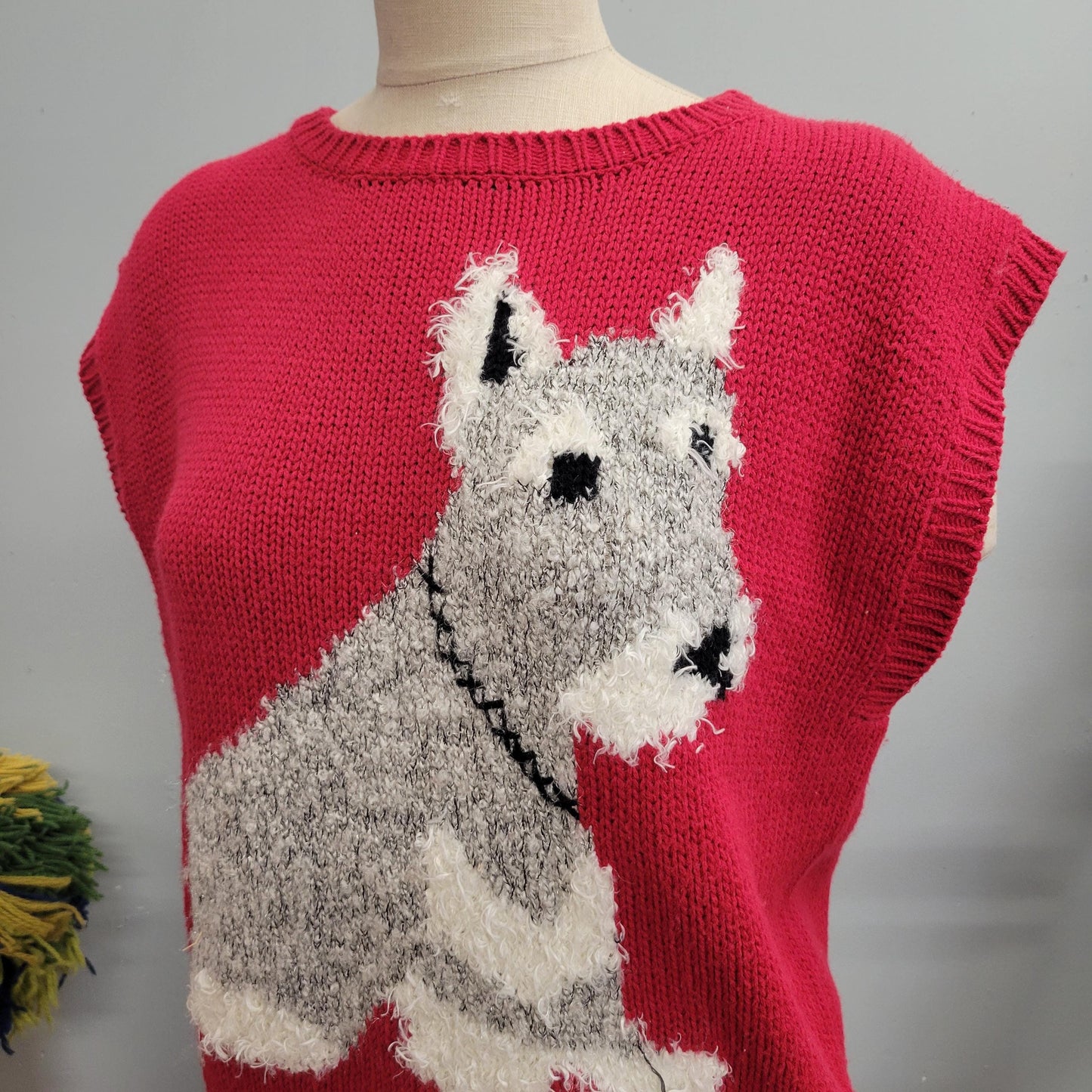 vtg 80s KNIT DOG SWEATER // vintage hasting & smith large schnauzer shirt sleeveless knit sweater fuzzy puppy portrait dog mom pop art top