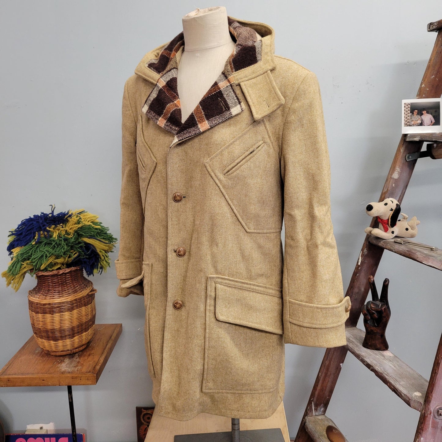 vtg 70s HOODED WOOL COAT // vintage arnies army coat mens 40 arnold palmer plaid lined chin strap structured neutral tones winter preppy