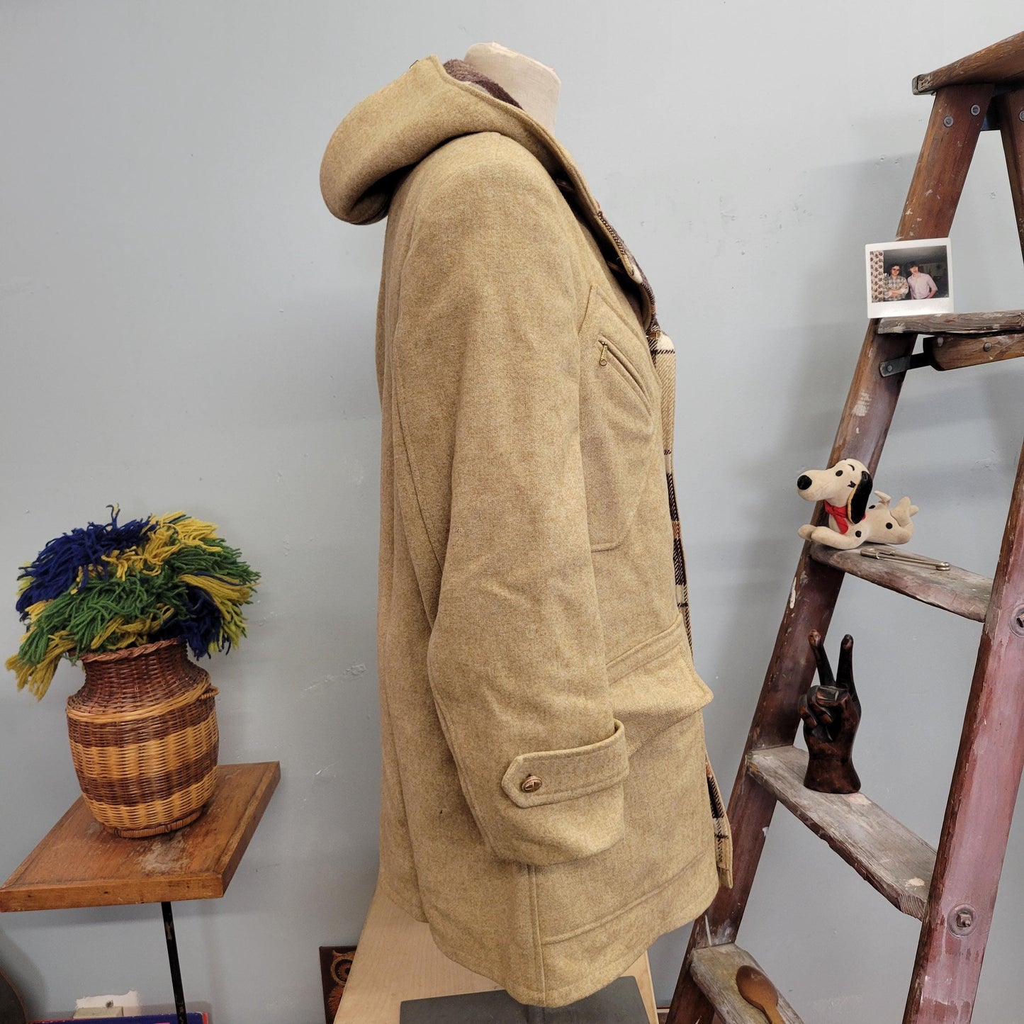 vtg 70s HOODED WOOL COAT // vintage arnies army coat mens 40 arnold palmer plaid lined chin strap structured neutral tones winter preppy