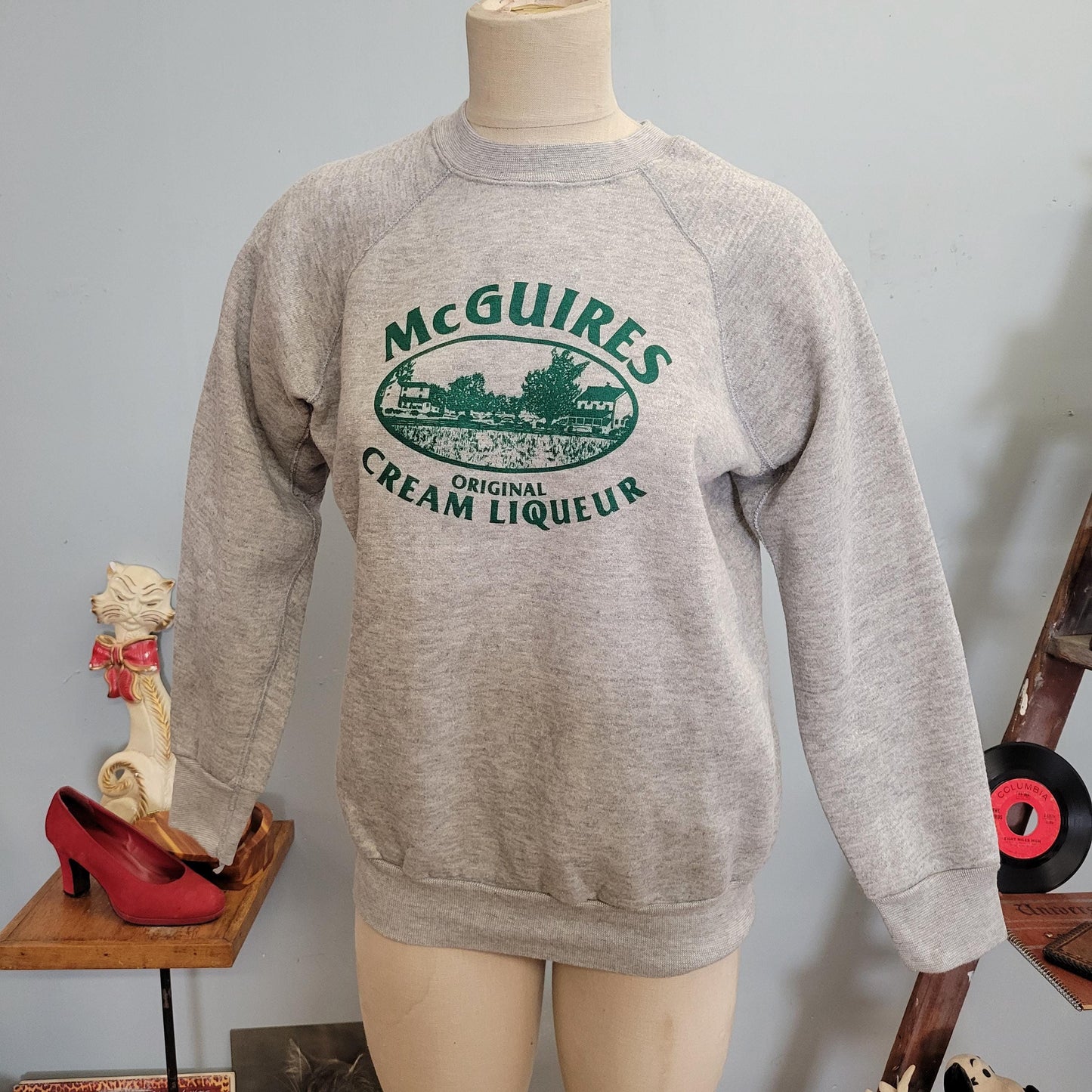vtg 70s MCGUIRES CREME LIQUOR Sweatshirt // vintage crewneck sportswear large 42-44 light gray irish liqueur farm graphic tee casual autumn